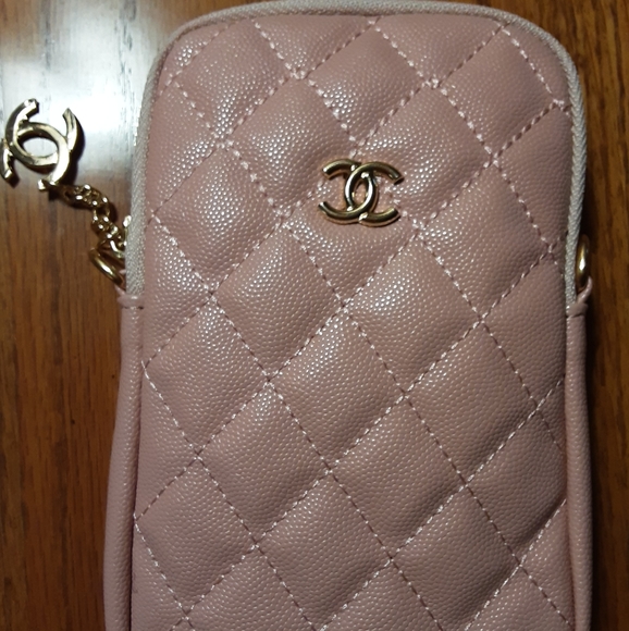 Crossbody Cellphone Bags - Picture 2 of 7